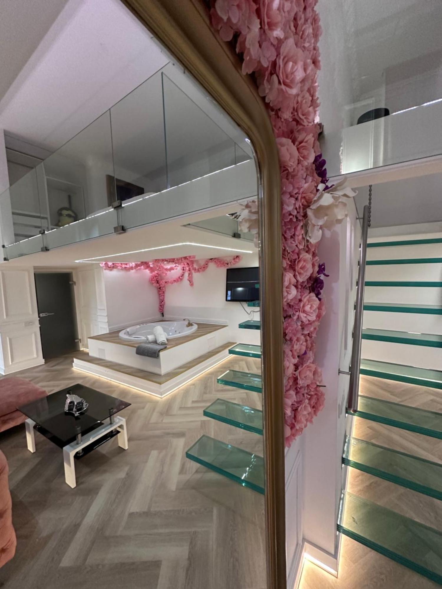 Jacuzzi Opera Suite Budapest Eksteriør bilde